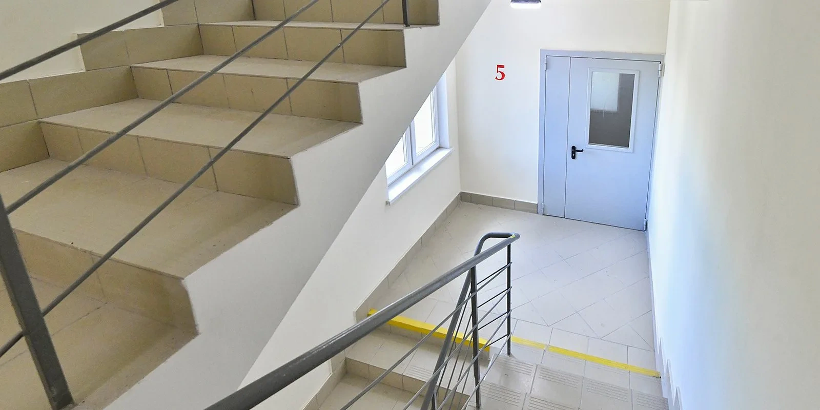 ����� 12 ���. ��������� ����� ����� ��������������� � ������ �� ���� � ����