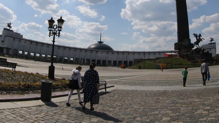 ����� 400 ����� ������ ������� � ����������������� ���������� ��������� 12 ���