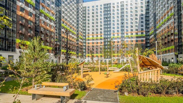 ����� 700 ����� ��������� � ����� �������� �� ��������� ��������� � �������