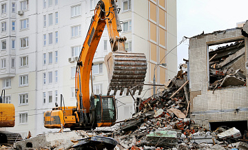 С начала года в ЮАО демонтировали 22 аварийные здания