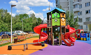 На Юге столицы благоустроят детские площадки Донского района