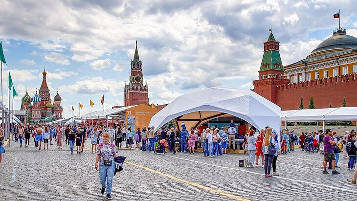 Москвич на красной площади