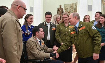Путин поздравил с юбилеем создания студенческих отрядов