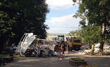 В Хорошевском районе ведется демонтаж торговых павильонов