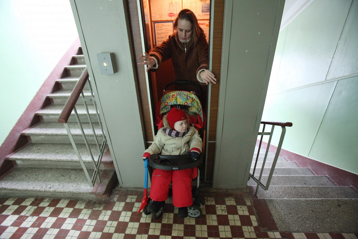 В ЮАО одобрили установку подъёмников для инвалидов в жилых домах